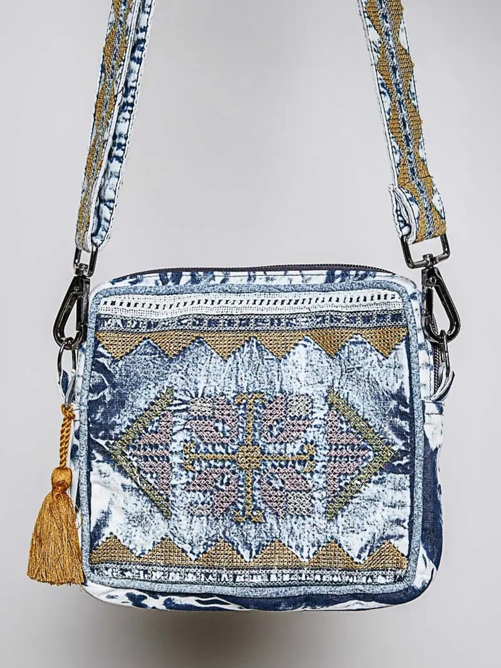 NEW POL Women’s Embroidered Crossbody Bag HANDBAG